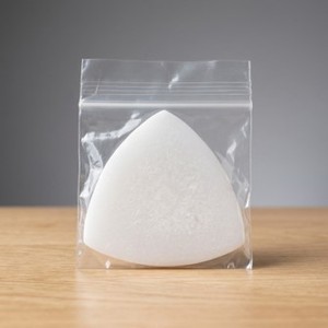 AA0174 50 piezas de tiza de sastre - Removed Rin |   Tiza de Sastre Triangular Blanca, Accesorio de Costura de Plástico, Superficie Lisa, Diseño Simple - Product Image 4