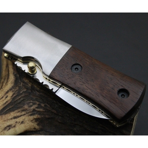 มีดพับพรีเมียมใบมีดสแตนเลส ด้ามไม้ สำหรับตั้งแคมป์และล่าสัตว์กลางแจ้ง - Product Image 3
