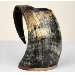 Tasse à boire artisanale en corne de buffle naturelle avec sculpture animale et religieuse - Product Image 2