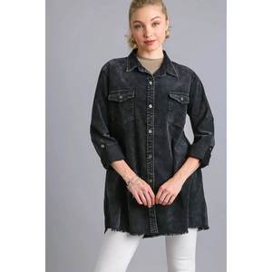 Umgee Women's Raw Hem Button Down Denim Jacket with <b>Chest</b> Pockets - Product Image 2