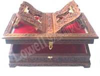 Boîte de rangement Rehal pour Coran en bois écologique artisanale avec incrustation en laiton gravé, doublure en velours, impression UV, finition dorée de luxe