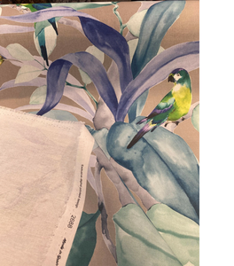 Tissu d'ameublement à motif floral bleu et oiseaux verts, vendu au mètre, motif naturel botanique, textile pour la décoration intérieure - Product Image 5