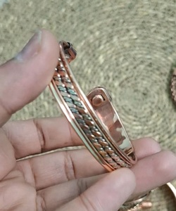 Brazalete Biomagnético de Cobre Puro al 99%, Ajustable, para Hombre - Product Image 3