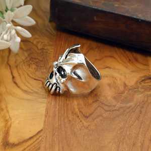 Bague vintage en argent avec crâne pour homme, style gothique punk, bague statement pour homme et femme, bijoux heavy metal - Product Image 3