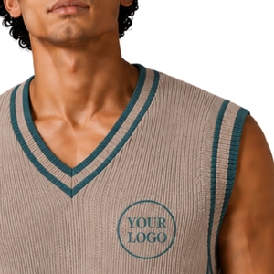 Gilet pull sans manches en tricot pour homme, col en V, couleur beige sable avec contraste bleu sarcelle, personnalisable avec logo, en laine et acrylique, vente en gros OEM - Product Image 5