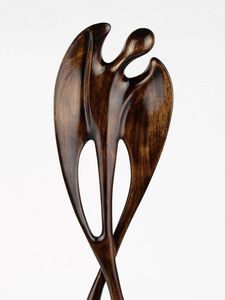 Centre de table en bois contemporain en forme d'ange, figurine décorative haut de gamme pour des idées de décoration intérieure de luxe - Product Image 6