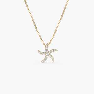 Collar con Colgante de Estrella de Mar Chapado en Oro de 14k, Plata de Ley 925 con Moissanita, Joyería Fina para Mujer, Perfecto para Fiestas - Product Image 1