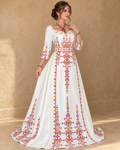 Robe longue caftan respirante en velours prune Mishkat Couture pour femme, col en V modeste, manches longues, couleur unie, longueur ras du sol, pour mariage musulman ou fête - Product Image 5