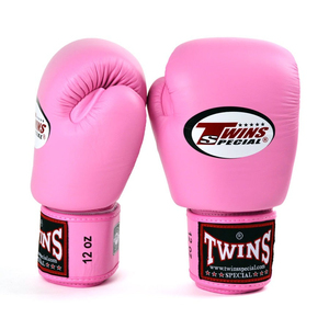 Gants d'entraînement Muay Thai Sanda de qualité supérieure, design personnalisé, en cuir synthétique, pour la boxe et le sparring, imperméables, vente en gros - Product Image 1