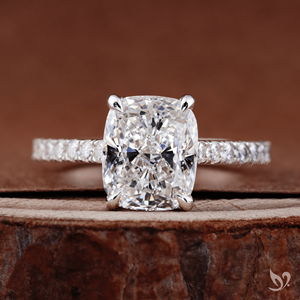 Anillo de Compromiso de Lujo con Diamante Cultivado en Laboratorio, Corte Alargado, 3CT, Catedral Pavé, Certificado IGI, Oro Blanco de 10K - Product Image 1