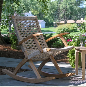 Fauteuil à bascule en bois détaillé avec un design décoratif de base en forme de roue à rayons, disponible à prix de gros. - Product Image 6