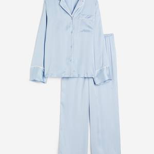 Conjunto de 2 piezas de satén térmico personalizado para mujer: top corto y pantalones cortos tipo jogger para salidas de verano, ropa de descanso para ciclistas y ropa de dormir para mujer. - Product Image 4