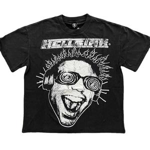 Camisa holgada y relajada diseñada para brindar comodidad y estilo, que hace que cada atuendo luzca increíblemente moderno. - Product Image 5
