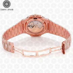 นาฬิกาข้อมือผู้ชาย Charm รุ่น Rose Gold สแตนเลสสตีล ระบบจักรกล หน้าปัดอนาล็อก สายขนาด 20 มม. ตัวล็อคแบบพับ กันน้ำได้ 10 บาร์ พร้อมฟังก์ชั่นวันที่อัตโนมัติ - Product Image 4