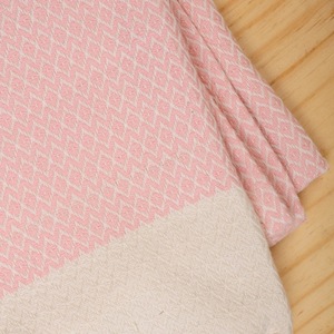 Serviette de bain rectangulaire en coton turc à carreaux roses, moelleuse avec franges, lavable en machine, écologique, séchage rapide, pour adulte - Product Image 4