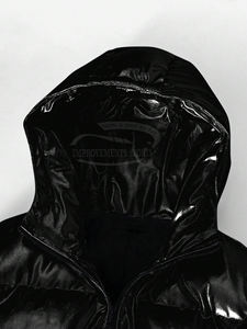 Chaqueta acolchada elegante negra brillante con logotipo personalizado, chaquetas acolchadas cómodas para uso de los hombres a la venta, fabricadas en Pakistán - Product Image 3