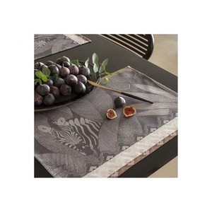 2024 motif gris zèbre sauvage brodé ensemble de 4 12x18 pouces tapis de Table entièrement personnalisables pour la décoration de salle à manger de cuisine de fête - Product Image 1
