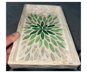 Plateau organisateur en rotin de haute qualité incrusté de nacre, origine Vietnam - Plateau de rangement avec détails artisanaux - Product Image 6