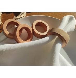 Anillos de Servilleta de Madera Rústicos Contemporáneos - Anillos de Servilleta Ecológicos y Duraderos para Decoración de Mesa al Aire Libre con Diseño Personalizable - Product Image 1