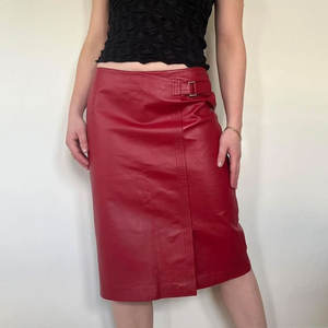 Jupes en cuir marron vintage d'automne pour femmes |   Tenue élégante sur mesure de haute qualité pour femmes, confortable - Product Image 1