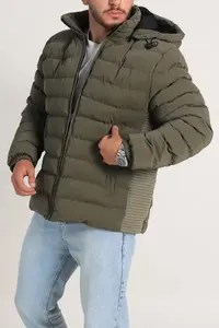 เสื้อแจ็คเก็ตผู้ชายคุณภาพสูงสำหรับฤดูหนาว แบบหรูหรา คอตั้ง ปักโลโก้ได้ สีดำล้วน ทรงบ็อกซี่ ซิปหนา สไตล์สตรีทแวร์ เงาแบบบับเบิ้ล - Product Image 4