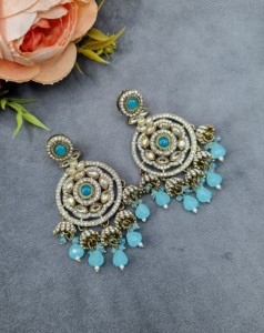 Boucles d'oreilles Chandbali à motif floral circulaire exquis, plaquées or antique, pour réceptions et soirées, pour femmes, fabricants. - Product Image 1