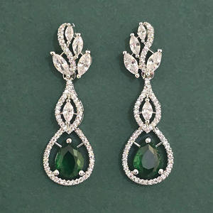 Mayoristas de Joyería de Moda en India, Aretes Clásicos de Circonia Cúbica con Engaste de Garra, Chapados en Rodio Vintage, para Mujer, Aniversario - Product Image 2