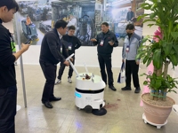 2026 Mi City Ticari Temizlik Robotu Yeni Otonom Elektrikli Süpürge, Toz Temizleme Yapay Zeka Teknolojisi ile Zemin Fırçalayıcı Kurutucu