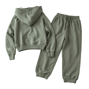 Conjunto Deportivo de Dos Piezas para Mujer, Sudadera Corta Oversize y Pantalones Anchos, Estilo Casual Urbano - Product Image 4