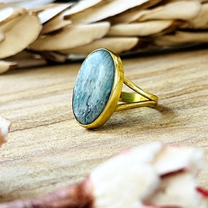 Bagues en laiton au design unique, bague bohème en larimar, bijoux tribaux en laiton pour femmes, plaqué or 18 carats, solitaire géométrique pour la vente en gros/OEM/ODM - Product Image 4