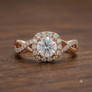 Anillo de Compromiso Halo de 2CT, Color E, VS1 Certificado, Anillo de Media Eternidad de 2.30CT, Oro Amarillo de 10K, Diamante Cultivado en Laboratorio, Banda de Boda Trenzada - Product Image 4