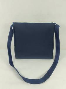 Sac messager bleu marine avec imprimé floral doré, fermeture éclair et bandoulière réglable - Product Image 6