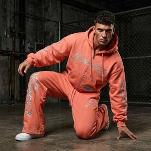 Ensemble de survêtement deux pièces pour homme, style streetwear, avec sweat à capuche zippé à motif corail et strass et pantalon de jogging, vente en gros - Product Image 3