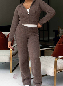 Sudadera con capucha de mohair con logotipo bordado personalizado, chándales de punto, sudadera con capucha de mohair extragrande con vuelo, suéter de mohair de punto, conjunto de chándal de punto - Product Image 6