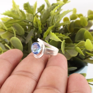 Bague de luxe Niharika Gems en tanzanite avec sertissage en canal, en bijoux plaqué argent pour occasions festives - Unisexe - Product Image 2