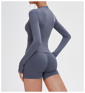Haut de sport thermique léger à manches longues pour femme, idéal pour le yoga, la course à pied et les activités de plein air, respirant, coupe-vent, 100 % polyester, collection automne - Product Image 6