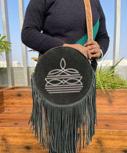 2025 mejor nuevo diseño personalizado puntada para botas cuero de gamuza mecanizado a mano círculo bandolera con flecos para mujer bolso de hombro redondo - Product Image 2