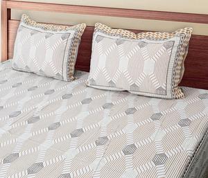 Drap de lit double en pur coton imprimé abstrait beige et marron à motif géométrique avec taies d'oreiller - Product Image 2