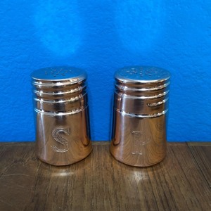 Saleros y Pimenteros de Cobre con Marcas en Relieve de S y P, Utensilios Duraderos de Metal para Hierbas y Especias, Aptos para Lavavajillas, Ecológicos y a Prueba de Fugas - Product Image 5