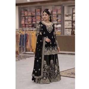 Nouvel ensemble Kurti et Palazzo évasé brodé avec dupatta pour Kurti Palazzo de créateur - Product Image 1