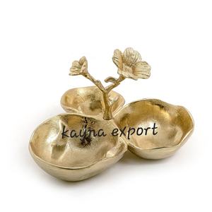 Tazón para servir de forma redonda de metal elegante con ramas de árbol, acabado martillado dorado, decoración del hogar, diseño de metal de mesa - Product Image 2