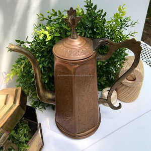 Grand bidon d'eau en cuivre de dernière conception, idéal pour les jardins de ferme, meilleure vente d'arrosoir d'intérieur et d'extérieur - Product Image 1