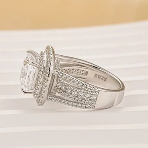 Anillo de compromiso de plata de ley 925 con moissanita, corte princesa, doble halo y tallo dividido, joyería de moissanita. - Product Image 3