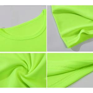 Camiseta Deportiva de Poliéster de Secado Rápido para Hombre, Personalizada con Logotipo Impreso por Sublimación, al por Mayor y a Bajo Precio - Product Image 2