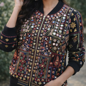 Veste d'hiver pour femme avec motif Suzani brodé à la main, tissu blanc, cadeau pour demoiselle d'honneur ou vêtements pour femme, vente en gros OEM ODM - Product Image 1