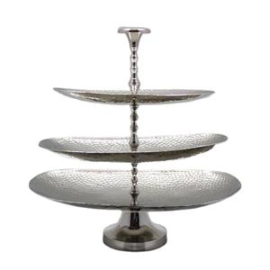 Bonbons en couches décoratives et plateau de fruits avec texture martelée - Product Image 1