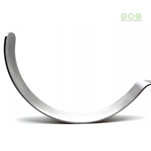 Retractores Quirúrgicos Duraderos de Acero Inoxidable de Primera Calidad para Uso en Quirófanos de Hospitales - Product Image 1