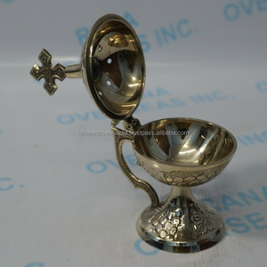 Quemador de Incienso de Latón Hecho a Mano con Tapa Decorativa, Soporte Metálico Tradicional para Meditación, Oración y Aromaterapia - Product Image 6