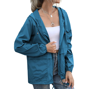 ราคาขายส่ง บริการ OEM เสื้อแจ็คเก็ตกันลมผู้หญิงแบบใหม่ สินค้ามาใหม่ เสื้อแจ็คเก็ตกันลมสำหรับฤดูหนาว สีสันปรับแต่งได้ - Product Image 1