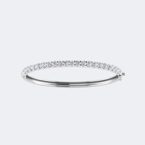 Bracelet jonc en diamants ronds sertis à griffes 3.21 CTW - Product Image 2